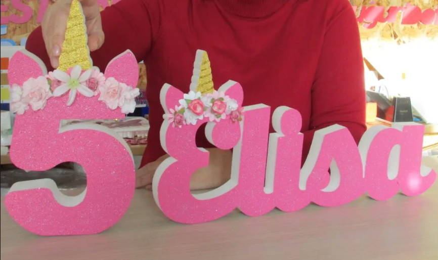 Nome a tema unicorno