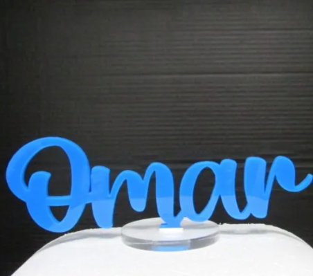 Cake topper nome su piedistallo