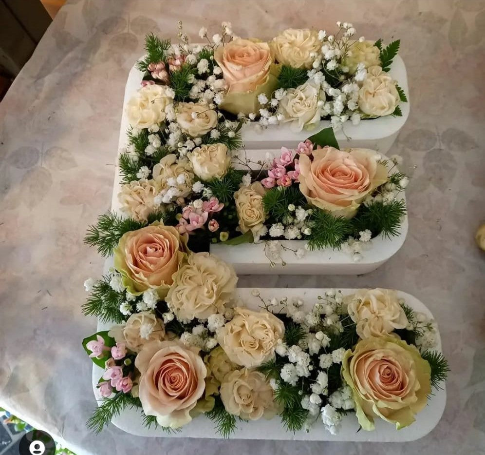 Lettera contenitore impermeabilizzata per fiori